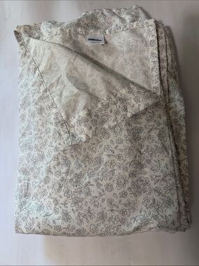 Room essentials flat twin sheet washed once never used